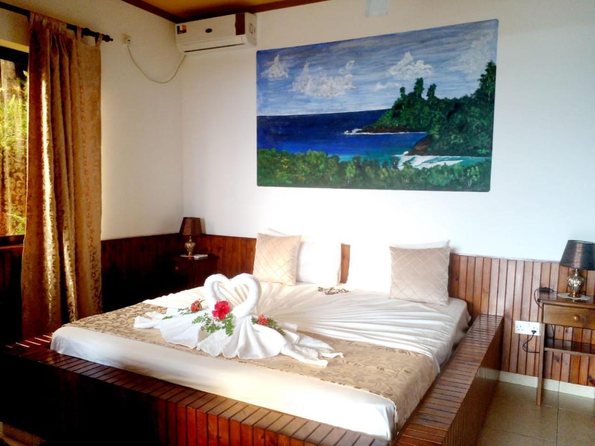 Les Elles Guesthouse Self Catering Baie Lazare  Eksteriør billede